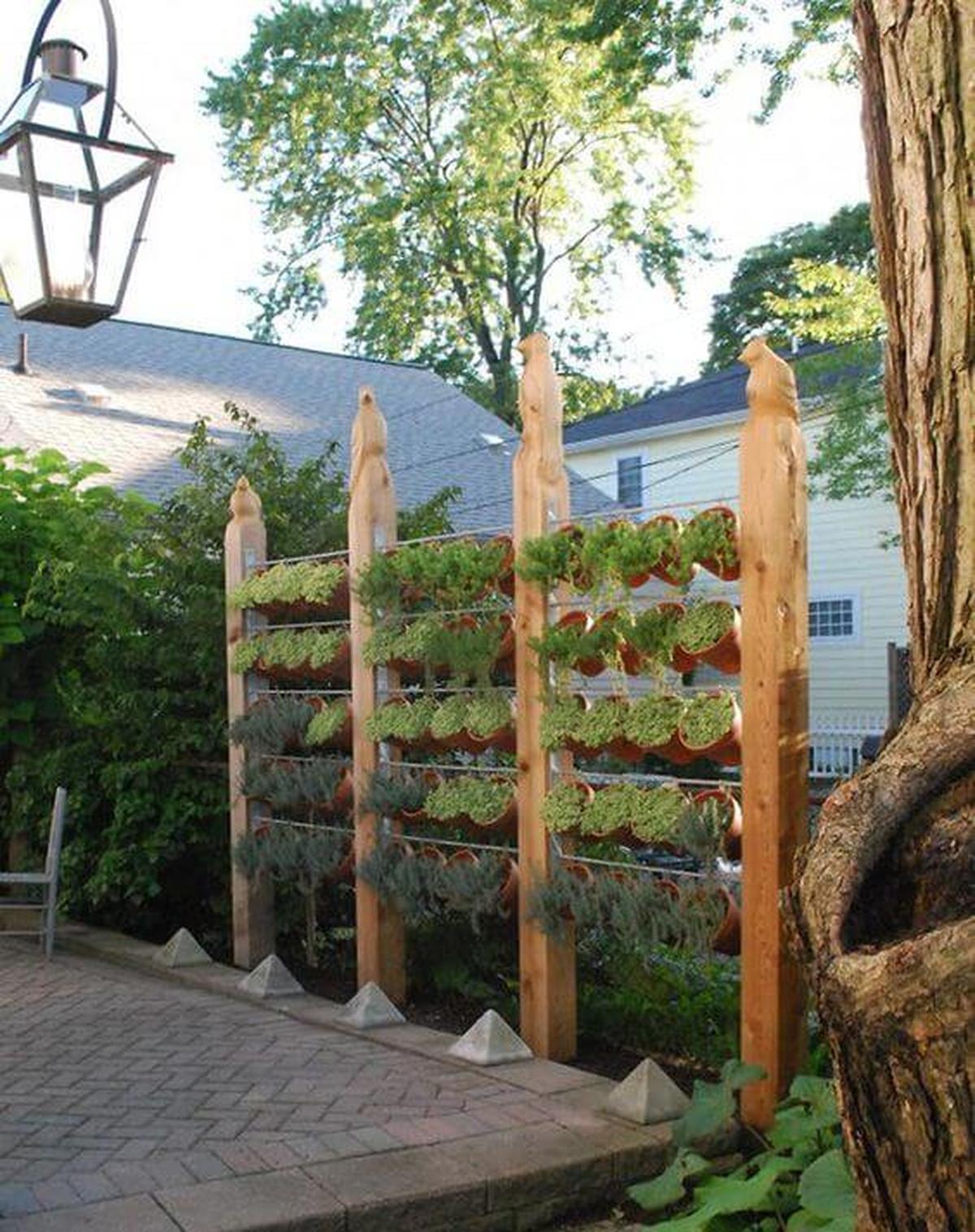 Lush Vertical Retreats