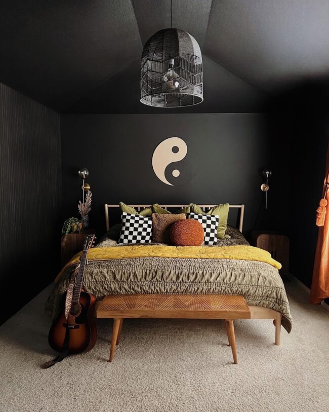 Charming Style with Heart