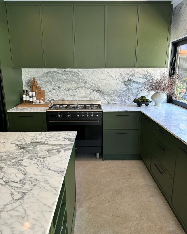 Marble and Green Classic Fusion