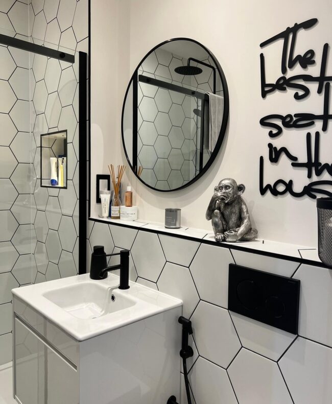 Small Yet Characterful Bathroom