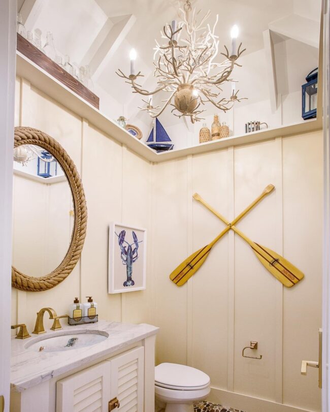 Light and Oars as Decor
