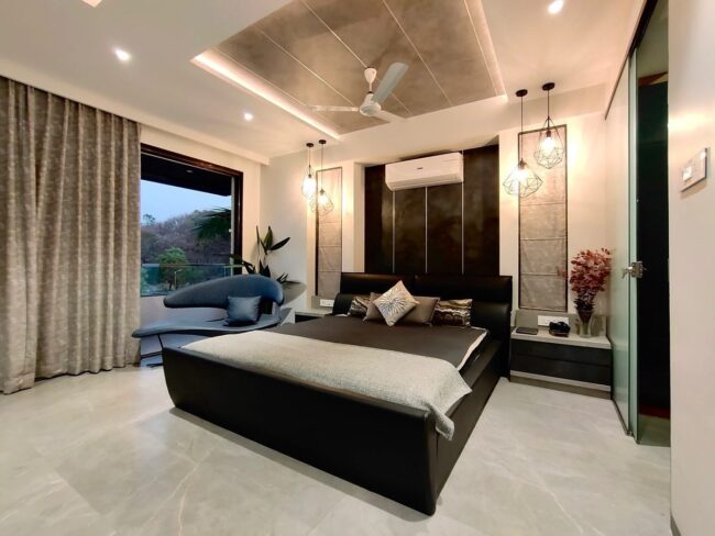 Chic Simplicity with Scenery