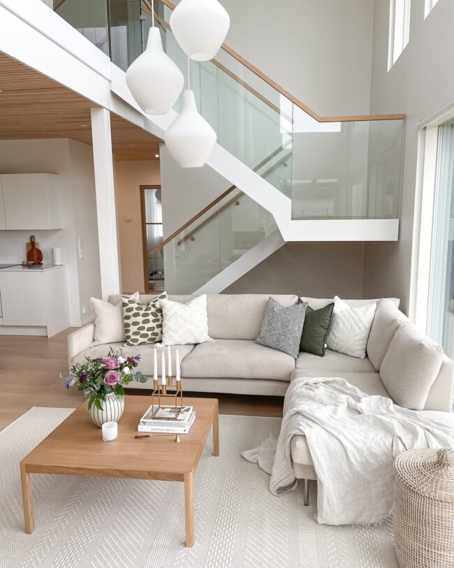 A Bright and Cozy Retreat