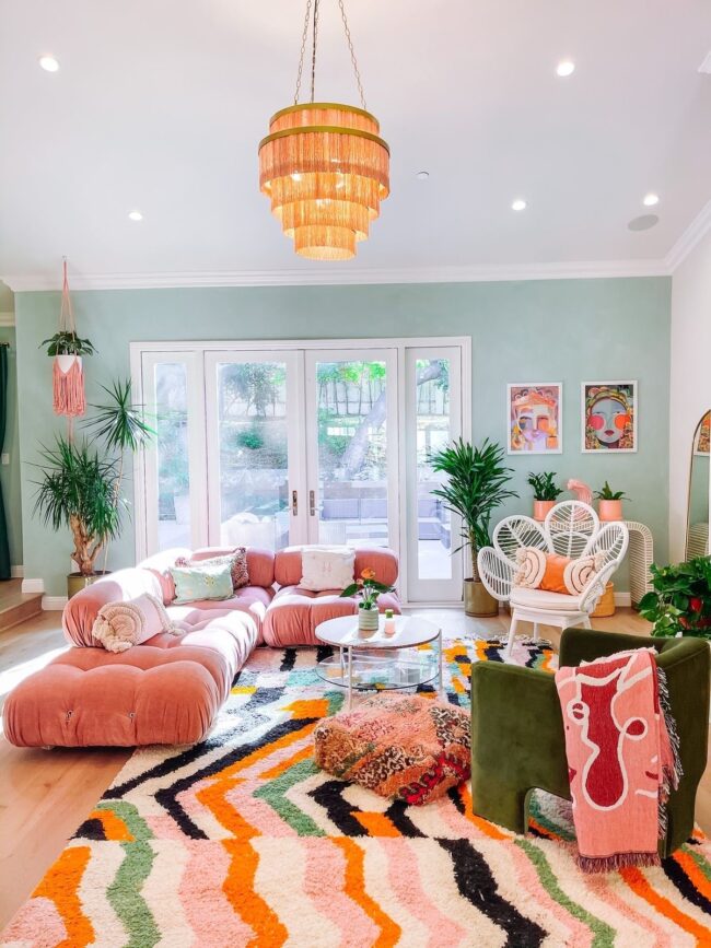 Groovy 70s Vibes Unleashed