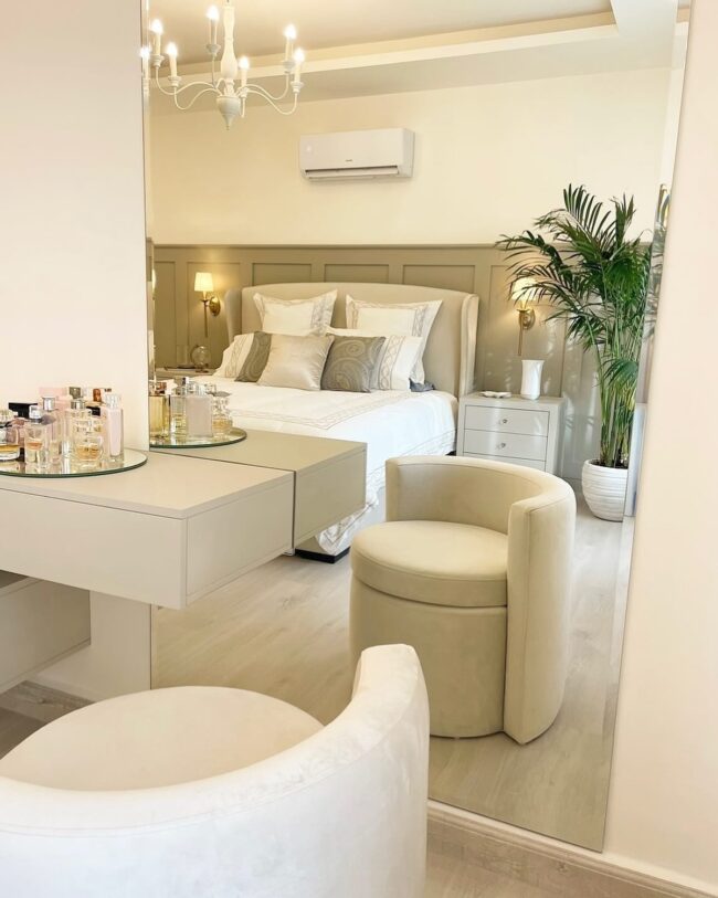 Chic Simple Elegance