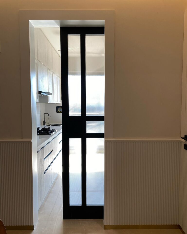 33 Elegant Kitchen Door Ideas That Will Transform Your Culinary Space ...