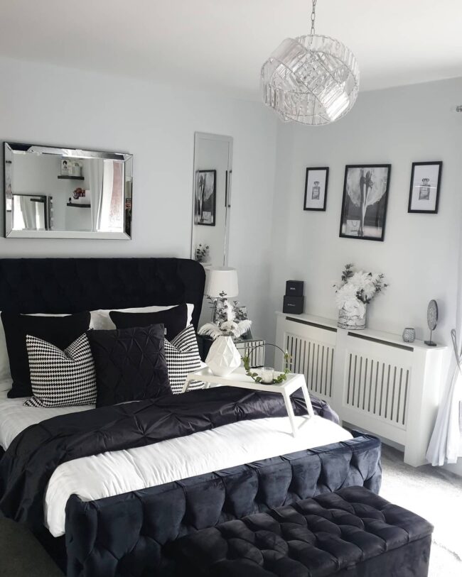 Chic Serenity in Black and White